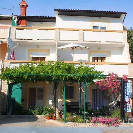 Stjepan - 10m From Beach Apartament Pag Town