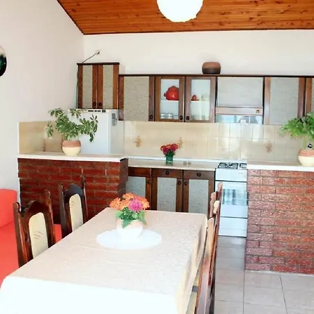 Stjepan - 10m From Beach Apartament Pag Town