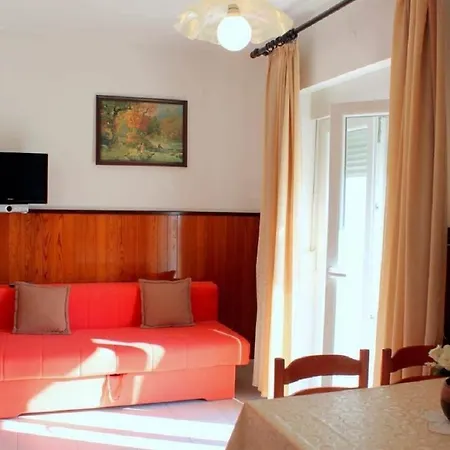 Stjepan - 10m From Beach Apartament